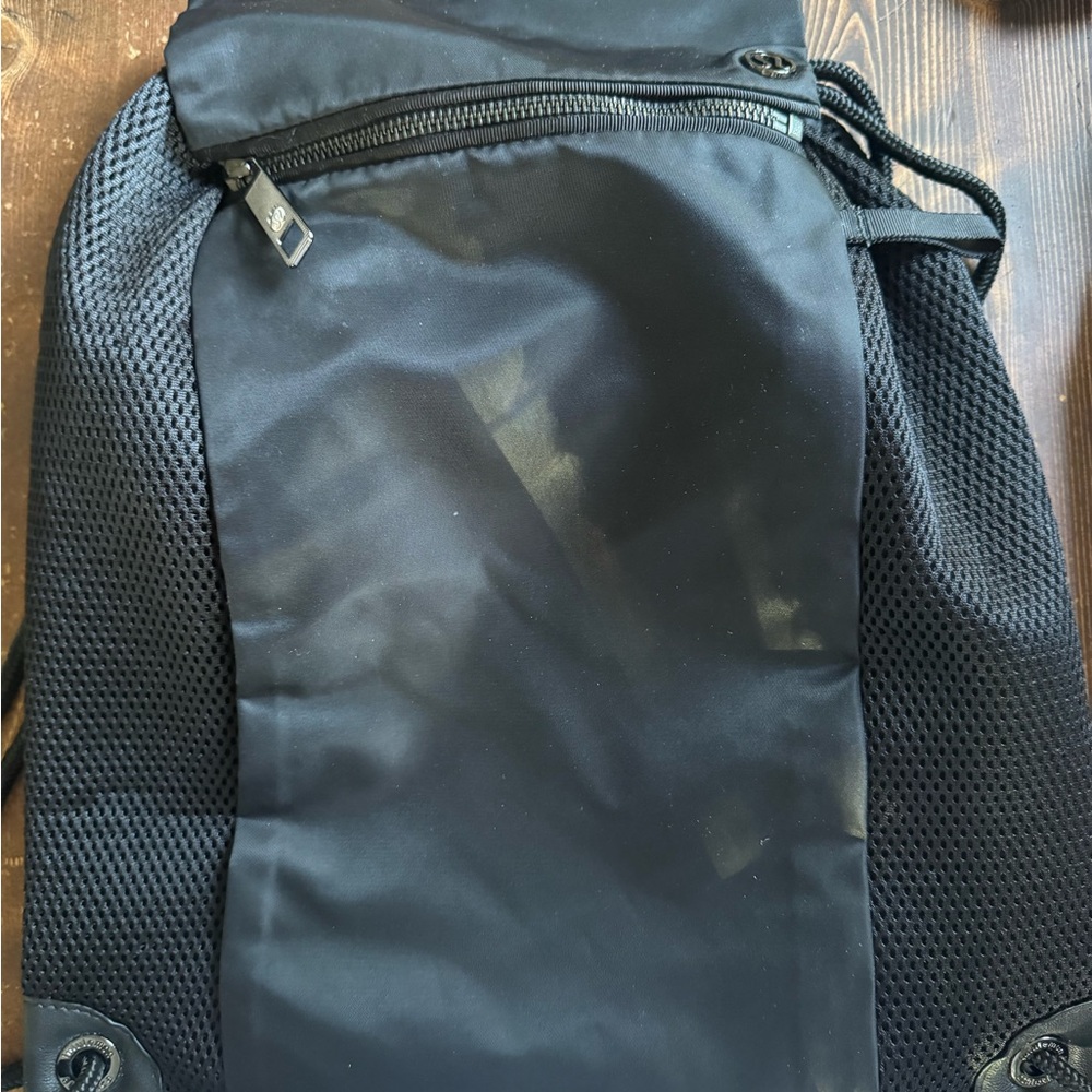 Lululemon Athletica Black Shoulder Bag Minimalist Design